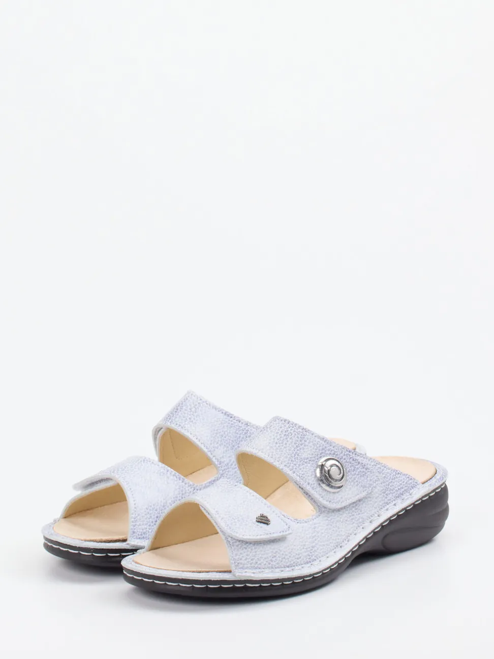 Finn Comfort – Komfort-Pantolette aus geprägtem Leder blau