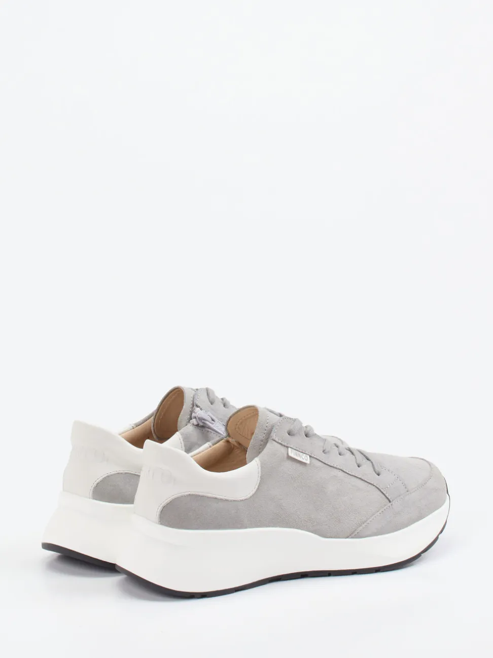 Finn Comfort – Komfort-Sneaker aus Veloursleder hellgrau