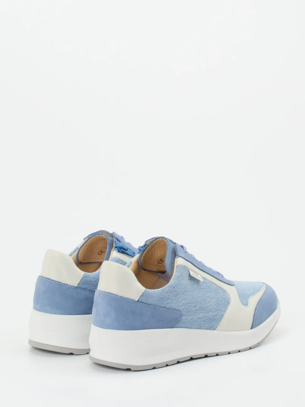 Finn Comfort – Komfort-Sneaker aus Textil und Veloursleder hellblau