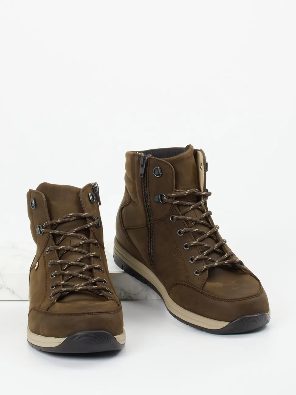 Finn Comfort – Outdoor-Boots aus Fettleder braun