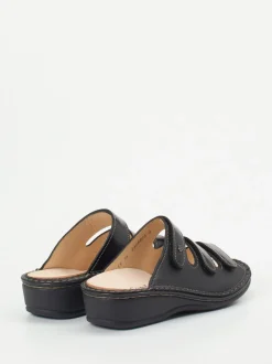 Finn Comfort – Pantolette aus Lackleder Schwarz