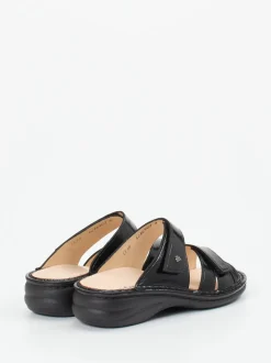 Finn Comfort – Pantolette aus Lackleder schwarz