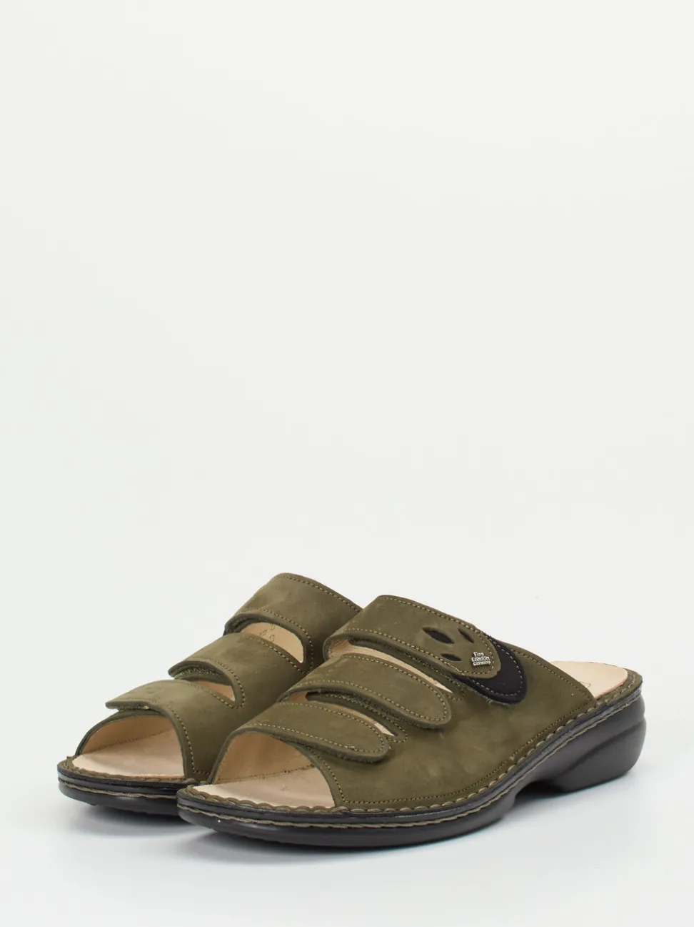 Finn Comfort – Pantolette aus Nubukleder olivgrün