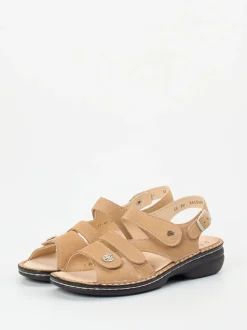 Finn Comfort – Sandale aus Nubukleder beige