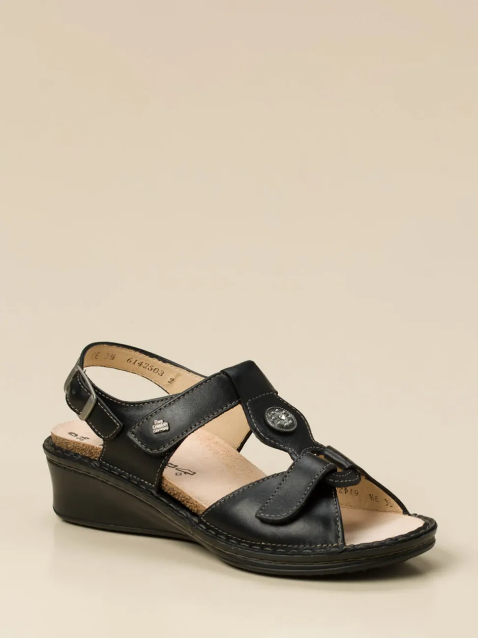 Finn Comfort – Sandale aus Kalbleder schwarz