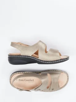 Finn Comfort – Sandale aus Metallicleder Champagner