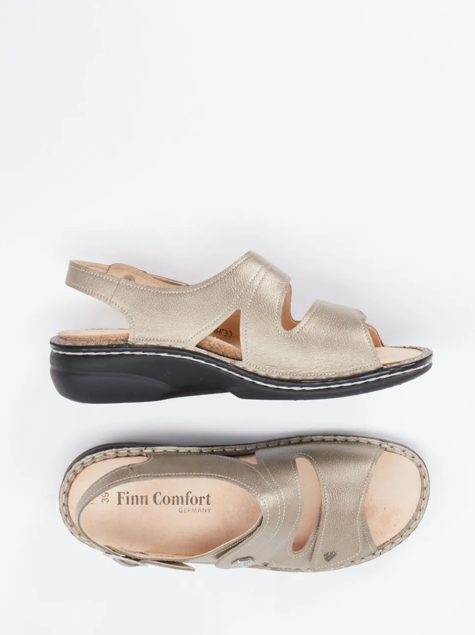 Finn Comfort – Sandale aus Metallicleder Champagner