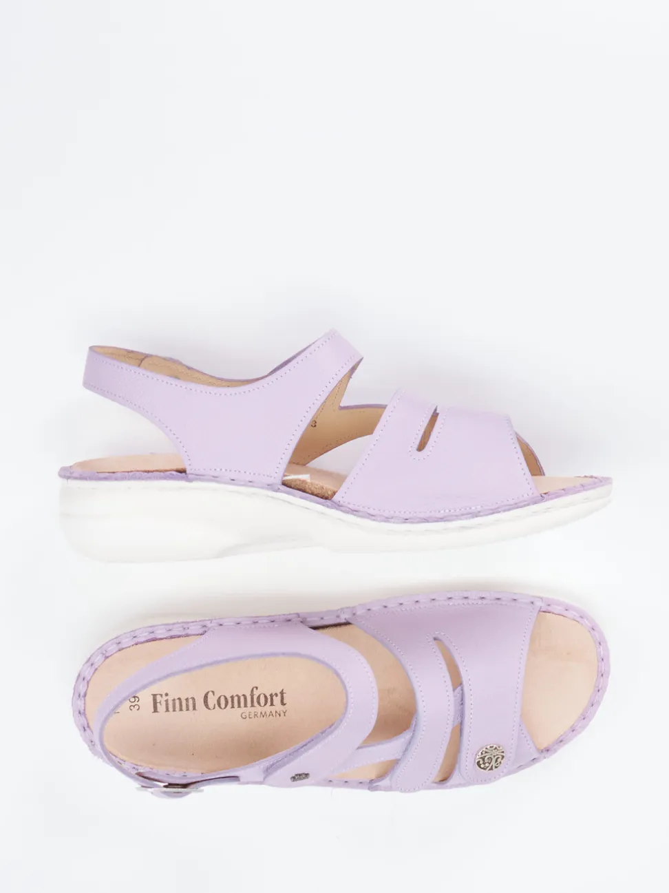 Finn Comfort – Sandalen aus Kalbleder in Flieder