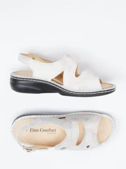 Finn Comfort – Sandalen aus Kalbleder silberbeige