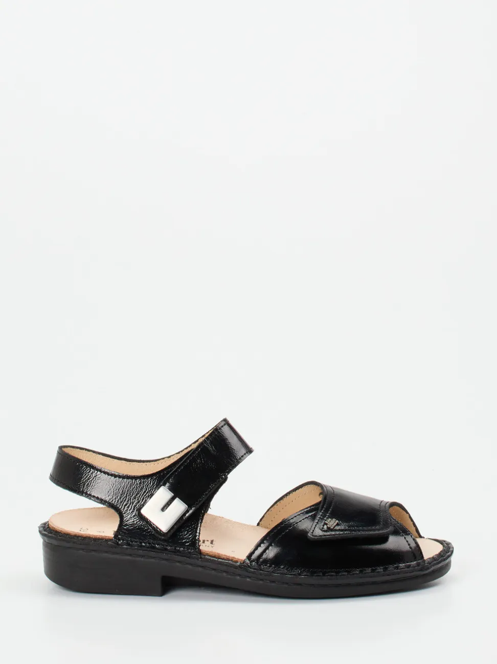 Finn Comfort – Sandalen aus Lackleder schwarz