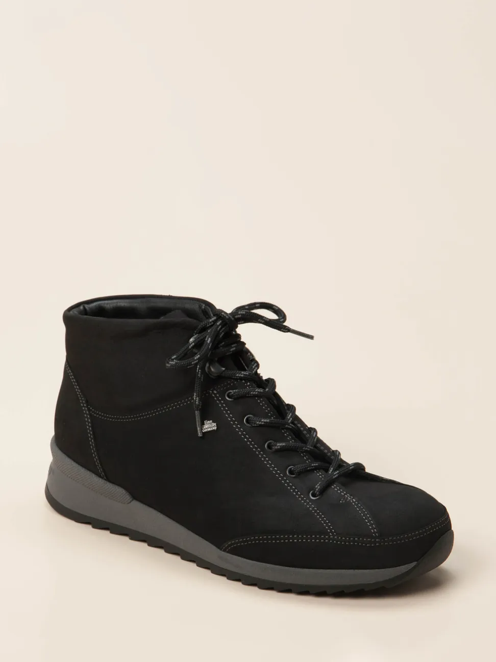 Finn Comfort – Schnürboots aus Nubukleder Schwarz