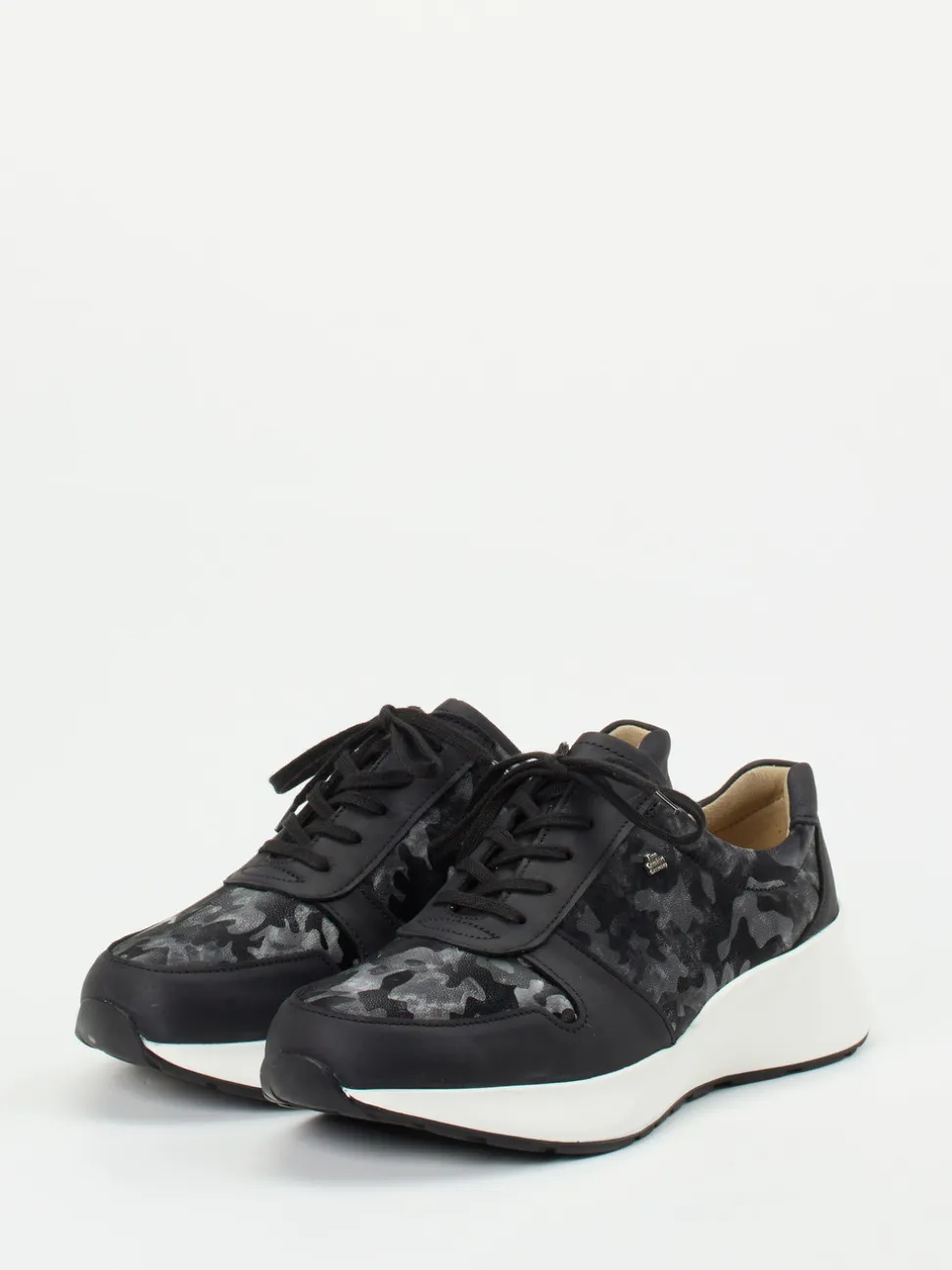 Finn Comfort – Schnürschuh aus Kalbleder Schwarz