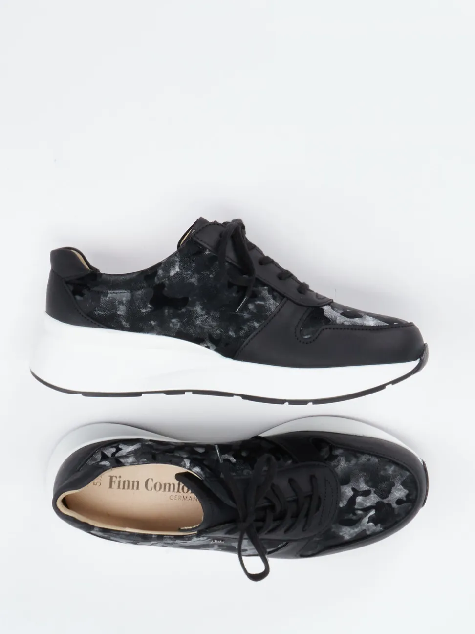 Finn Comfort – Schnürschuh aus Kalbleder Schwarz