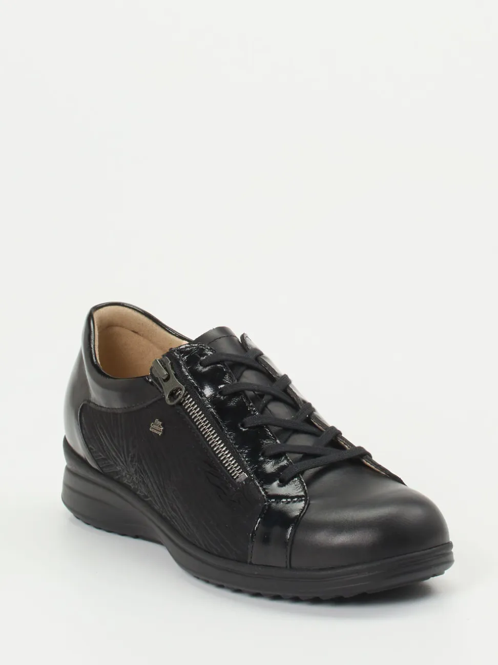 Finn Comfort – Schnürschuh aus Lackleder Schwarz