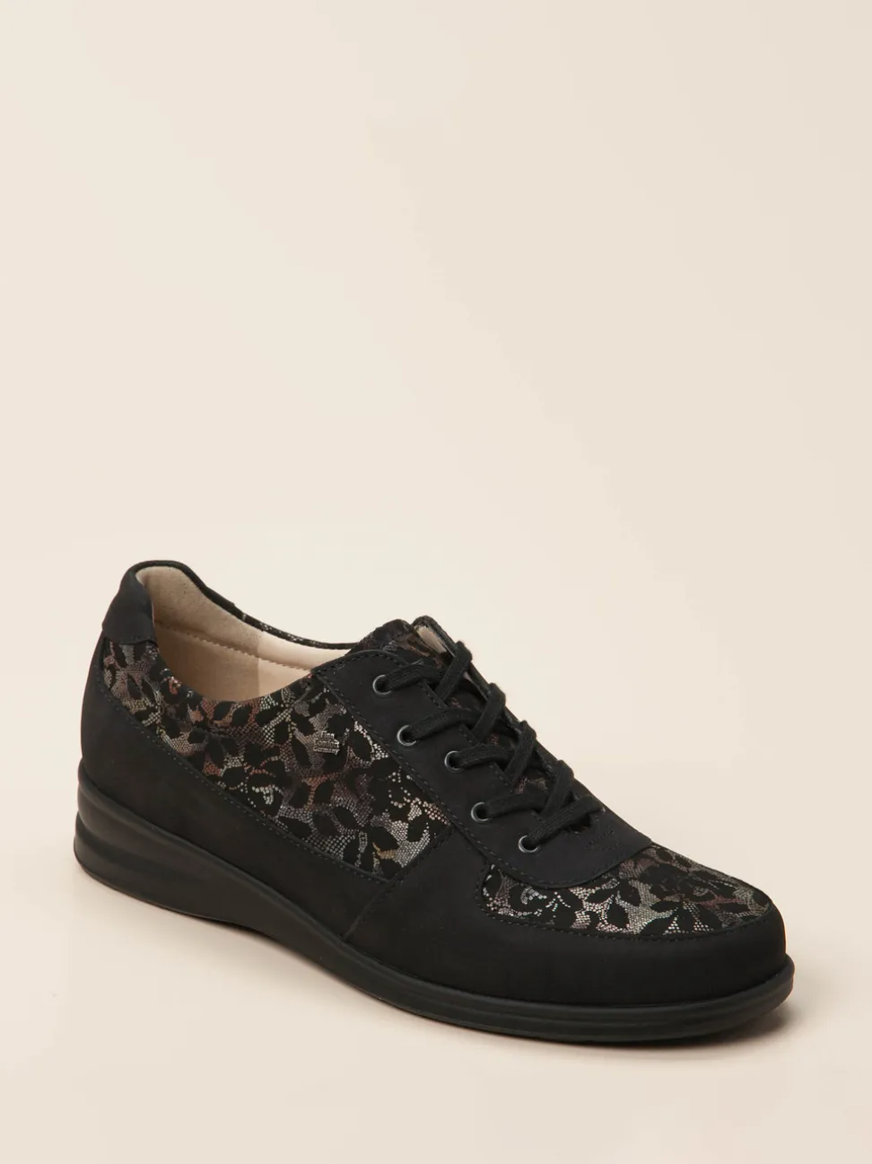 Finn Comfort – Schnürschuhe aus Veloursleder schwarz