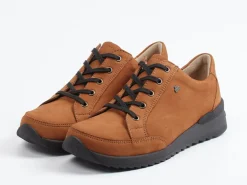 Finn Comfort – Schnürschuhe aus Nubukleder cognacbraun