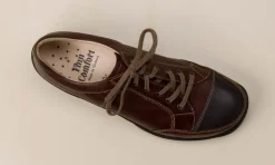 Finn Comfort – Schnürschuhe aus Kalbleder mittelbraun