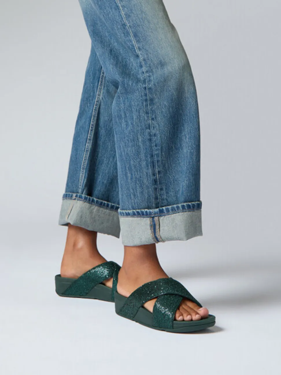 FitFlop – Komfort-Pantolette aus Metallicleder grün