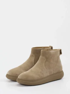 FitFlop – Stiefelette aus Veloursleder beige