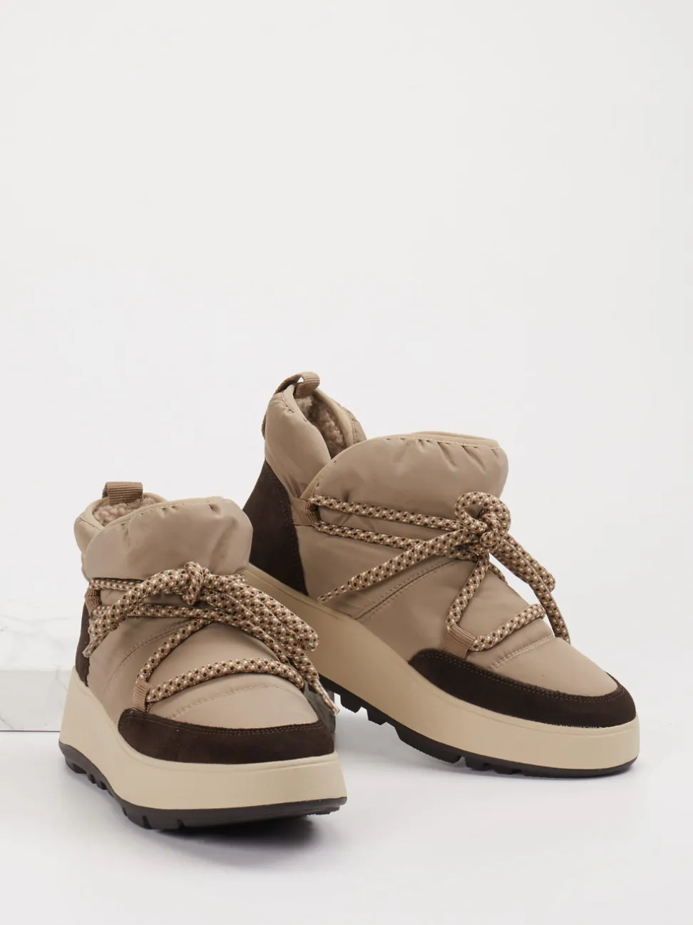 FitFlop – Stiefeletten aus Velour/Textil braun