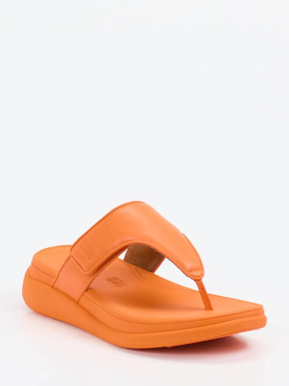 FitFlop – Zehentrenner aus Kalbleder in Orange