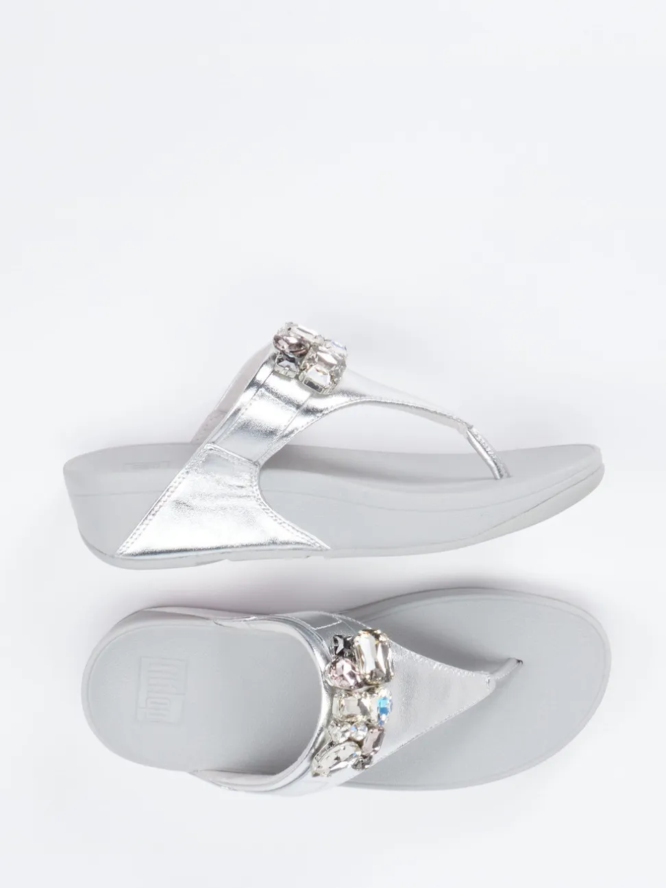 FitFlop – Zehentrenner aus Kalbleder in Silber
