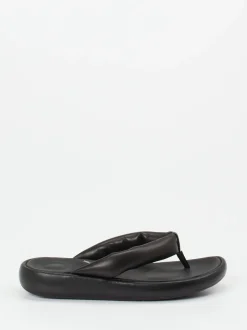 FitFlop – Zehentrenner aus Kalbleder Schwarz
