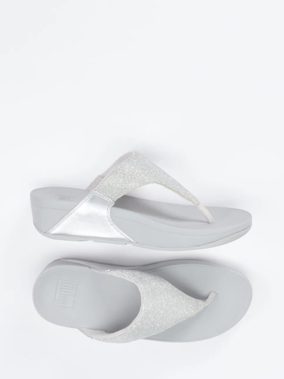 FitFlop – Zehentrenner aus Textil in Hellgrau