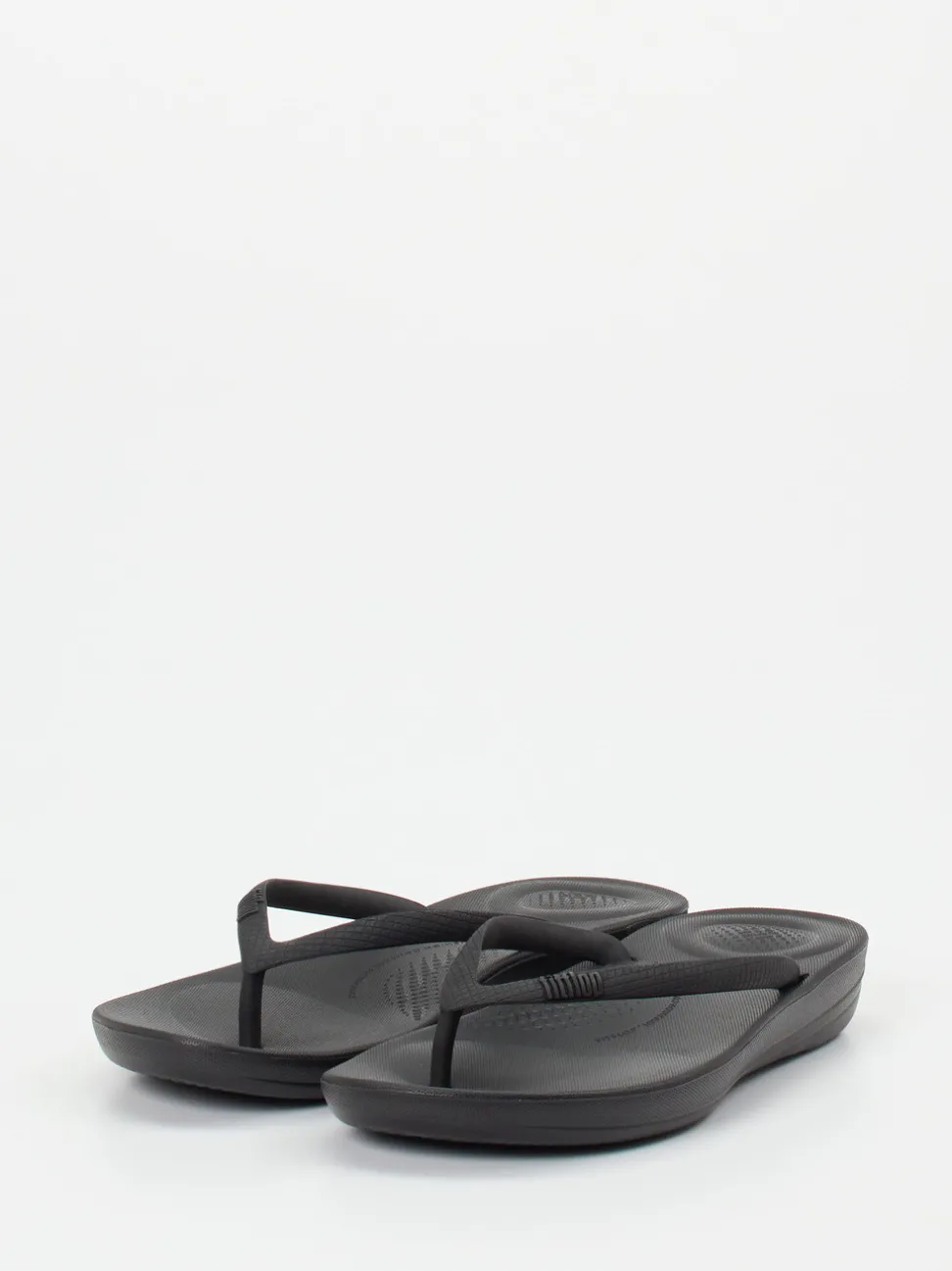 FitFlop – Zehentrenner aus EVA-Kunststoff schwarz
