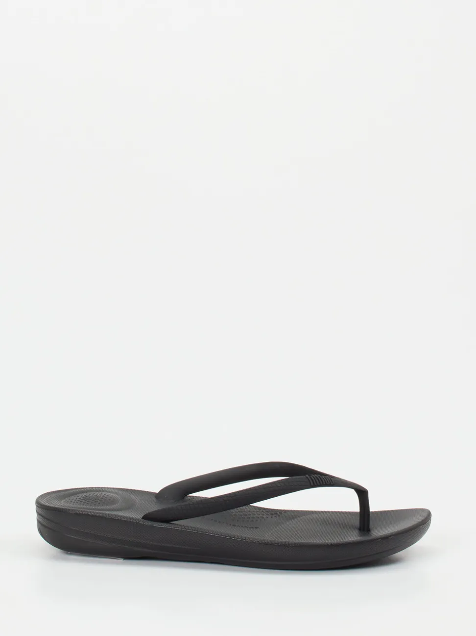 FitFlop – Zehentrenner aus EVA-Kunststoff schwarz
