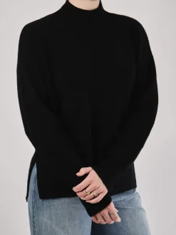 FLONA – Feinstrickpullover aus Wolle Schwarz