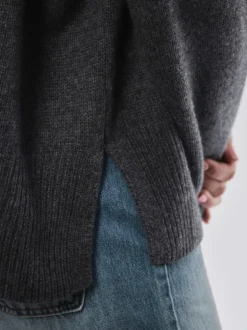 FLONA – Strickpullover aus Feinstrick in Anthrazit