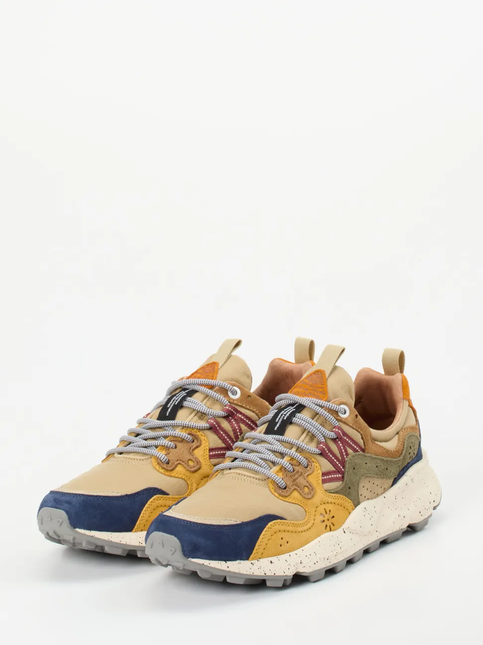Flower Mountain – Trail-Sneaker aus Velour/Textil beige