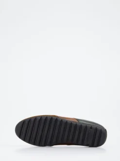 Franz Gustav – Schnürschuh aus Veloursleder und Leder braun