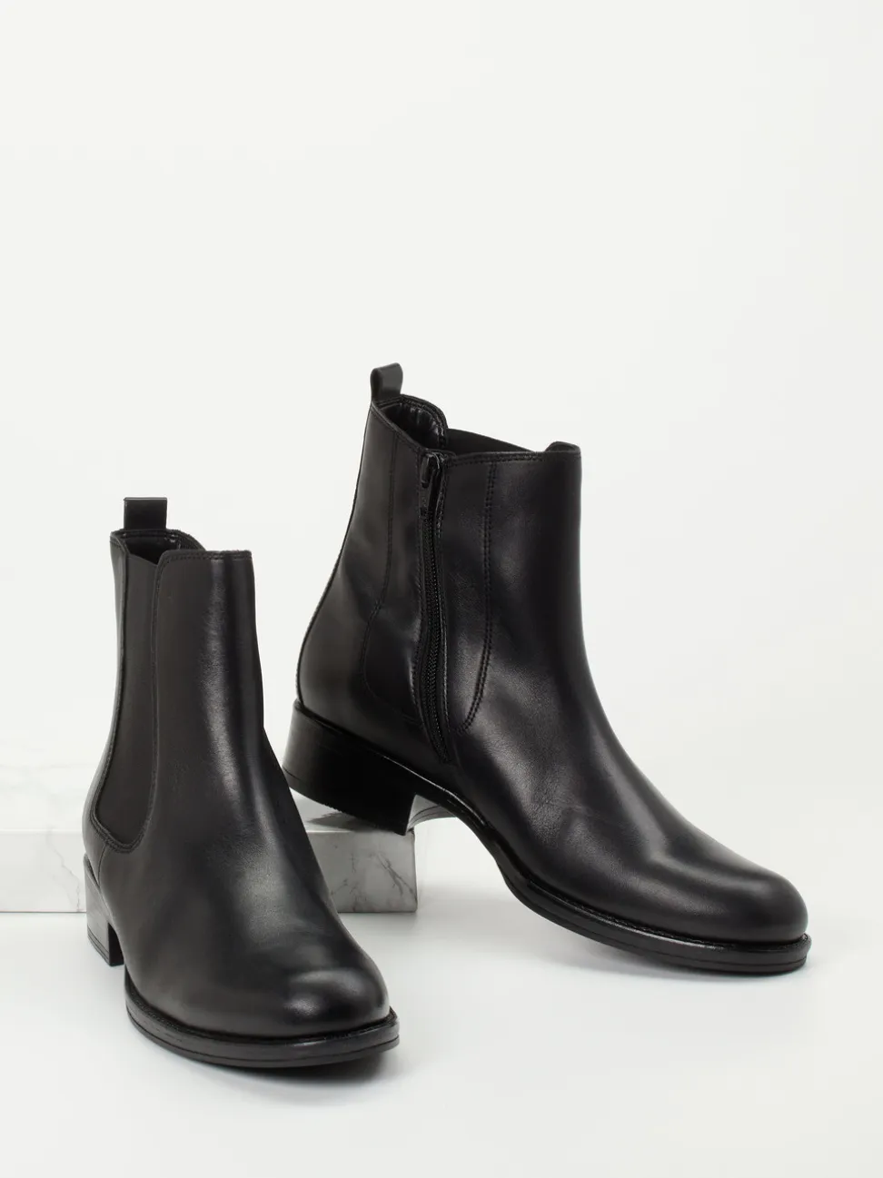 Gabor – Chelsea-Stiefeletten aus Kalbleder Schwarz