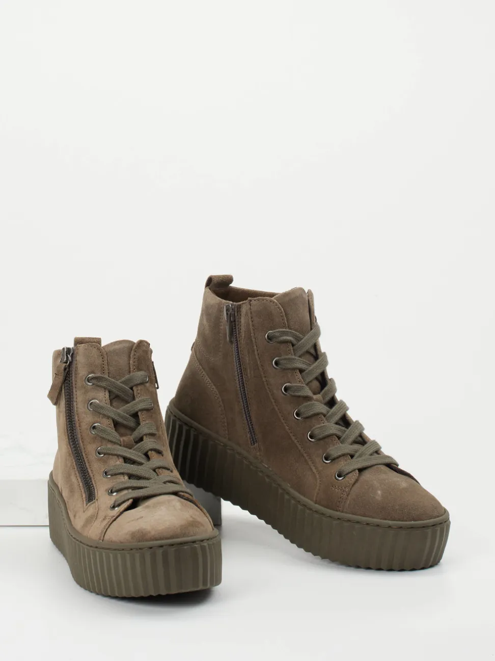 Gabor – High-Top-Sneaker aus Veloursleder Taupe