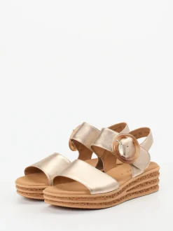 Gabor – Keilsandalette aus Metallicleder goldfarben
