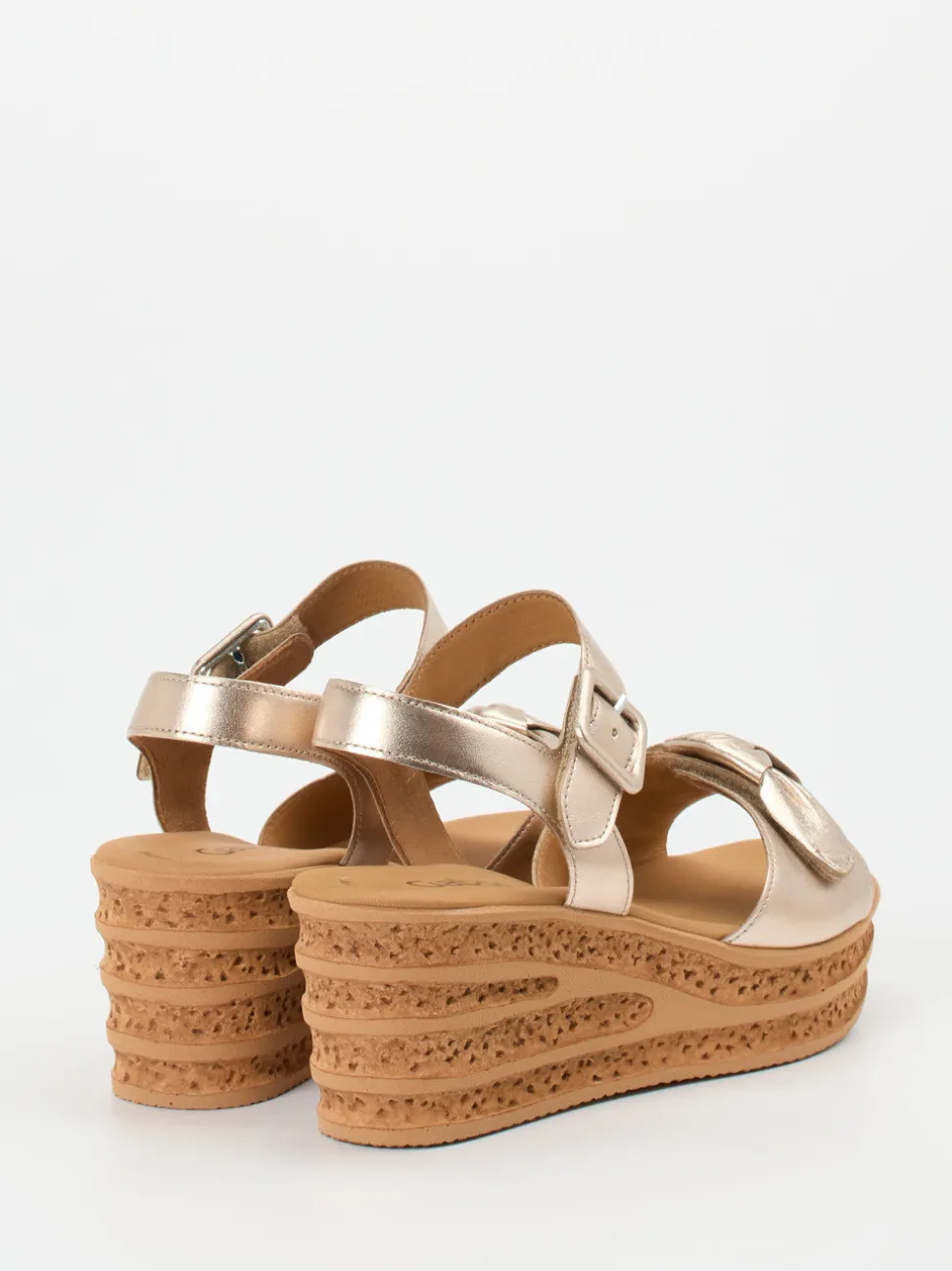 Gabor – Keilsandalette aus Metallicleder goldfarben