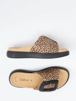 Gabor – Pantolette aus geprägtem Leder in Leoprint