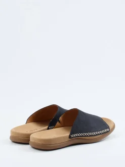 Gabor – Pantolette aus Nubukleder in Blau