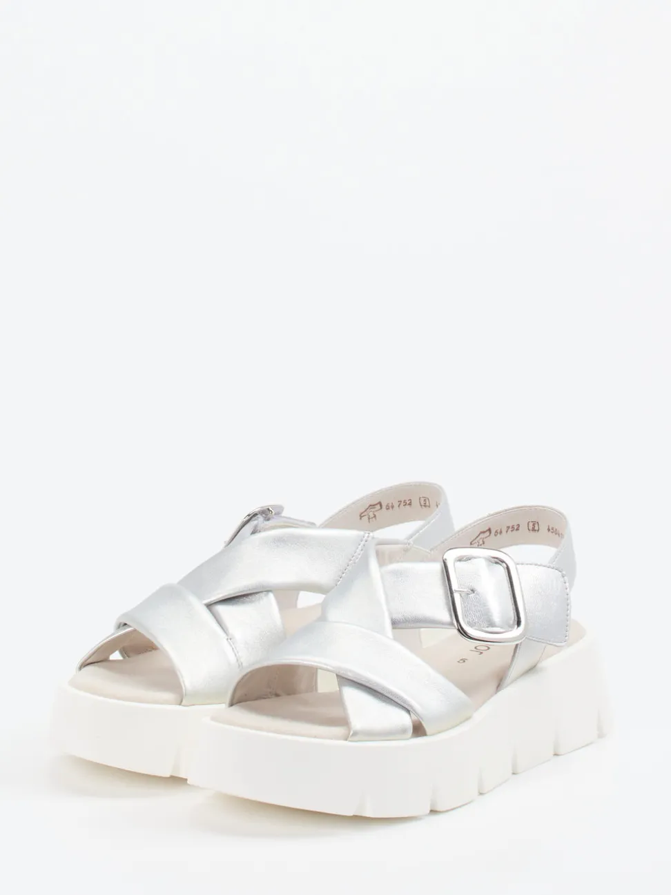 Gabor – Plateau-Sandale aus Metallicleder silber