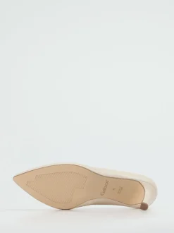 Gabor – Pumps aus Lammleder in Cremeweiß