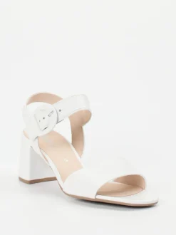 Gabor – Sandalen aus Lammleder weiß glänzend