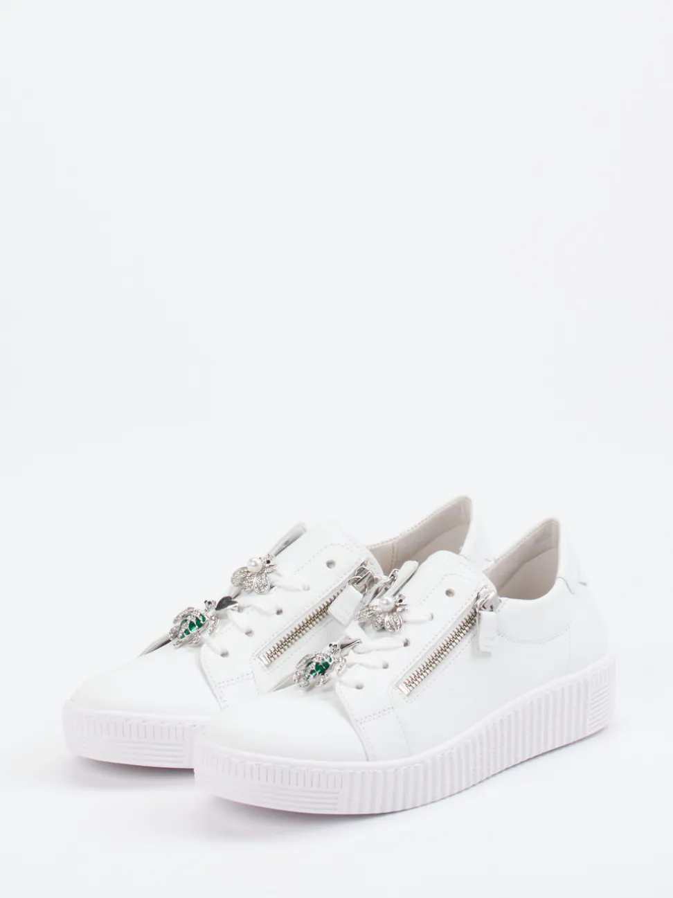 Gabor – Sneaker aus Kalbleder mit Schmuckdetails