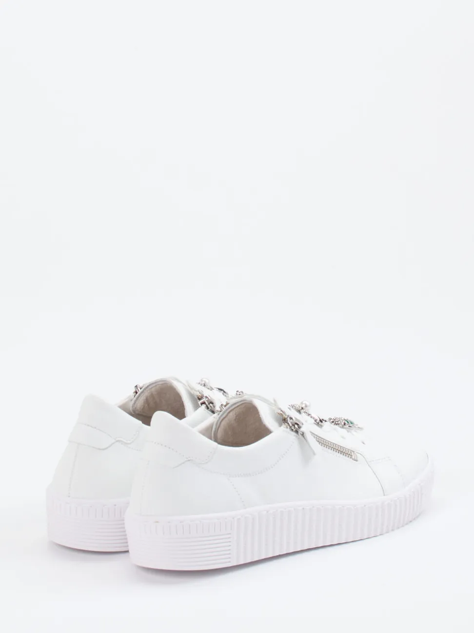 Gabor – Sneaker aus Kalbleder mit Schmuckdetails