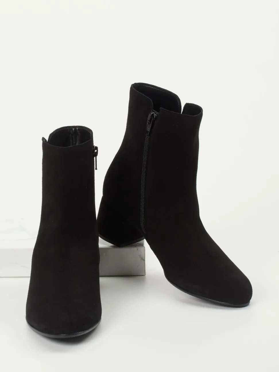 Gabor – Stiefeletten aus Veloursleder Schwarz