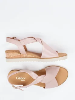 Gabor Comfort – Keilsandaletten aus Metallicleder altrosa