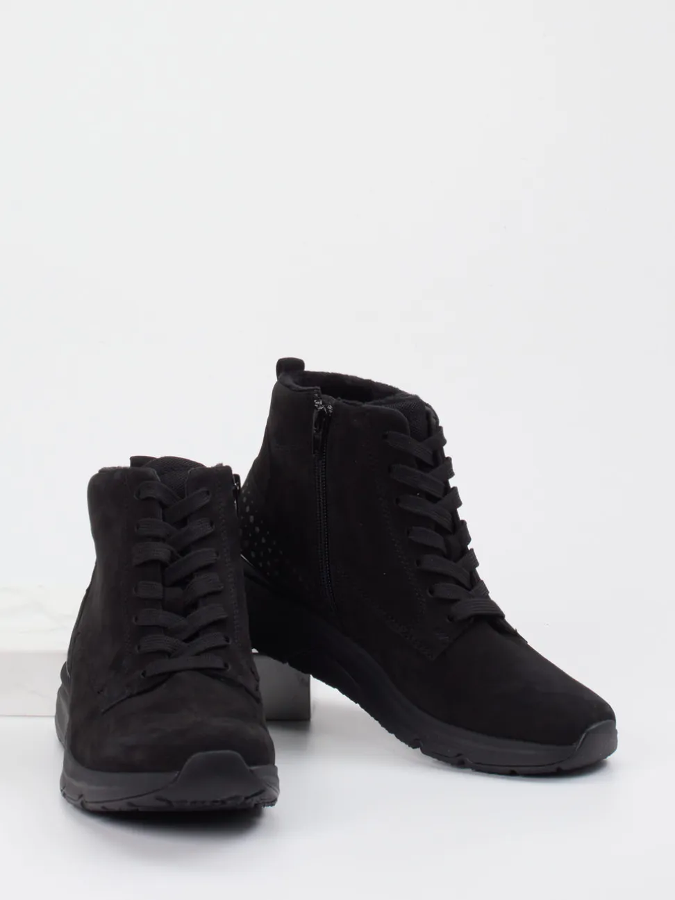 Gabor Comfort – Schnür-Boots aus Nubukleder Schwarz