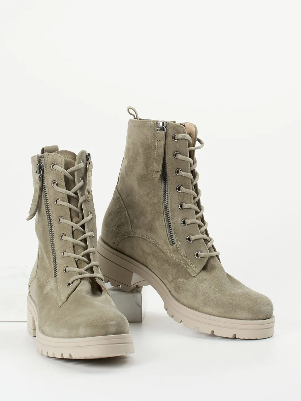 Gabor Comfort – Schnürboots aus Veloursleder Taupe