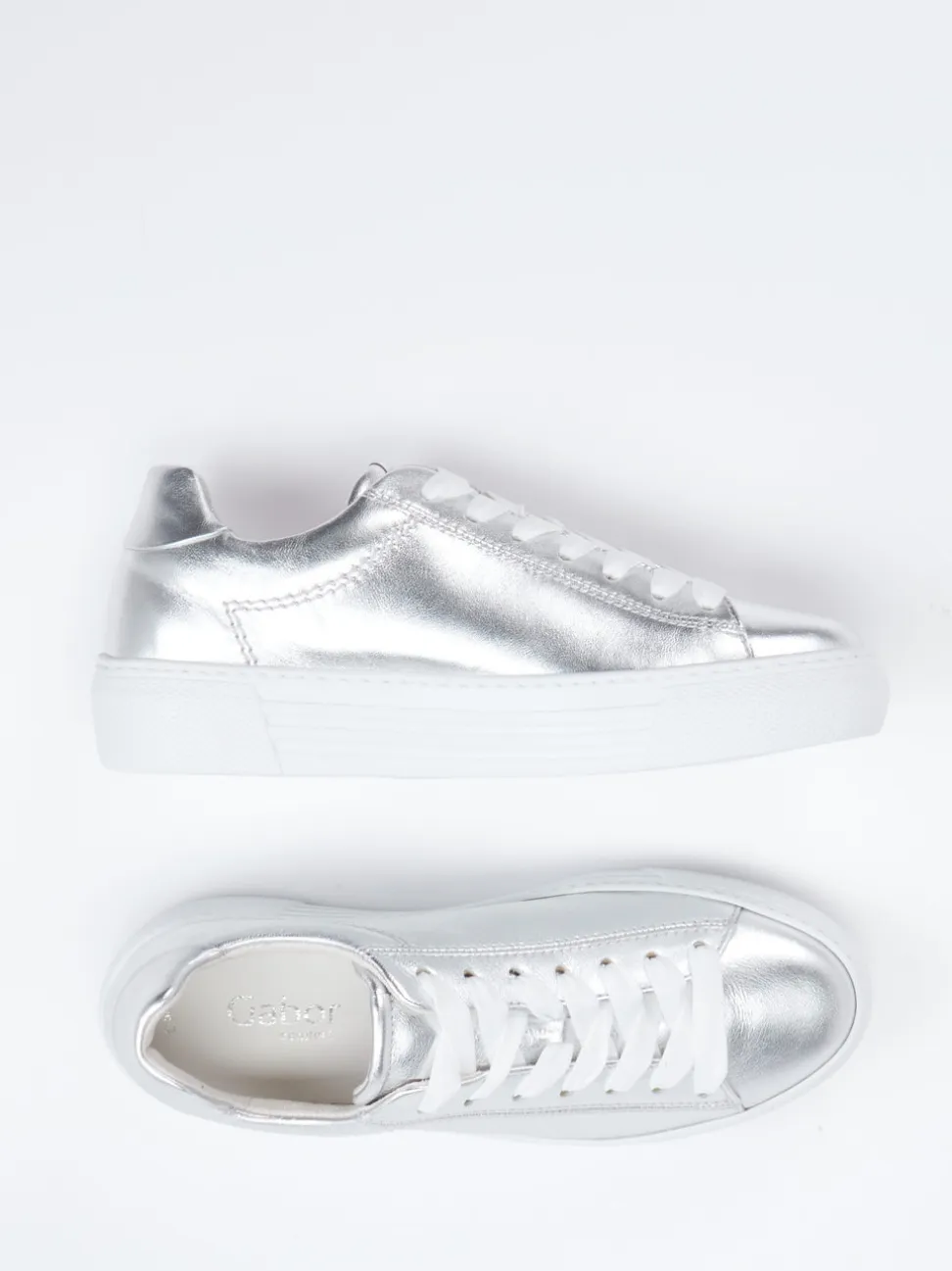 Gabor Comfort – Sneaker aus Metallicleder silberfarben